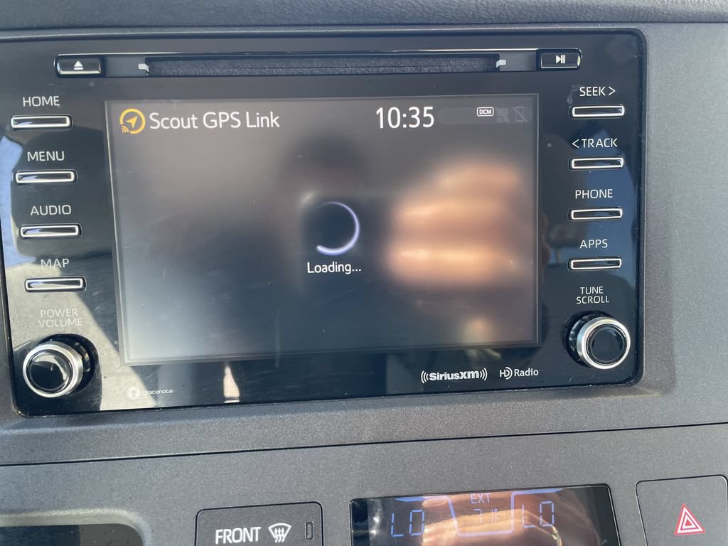 Used 2020 Toyota Sienna LE w/ LE Preferred Package FWD image 19