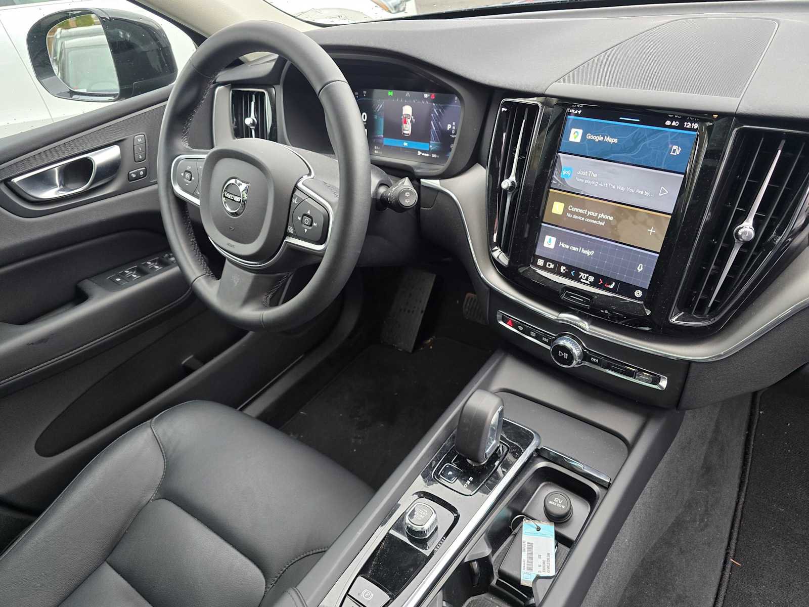 Certified 2025 Volvo XC60 B5 Core w/ Protection Package Premier image 11