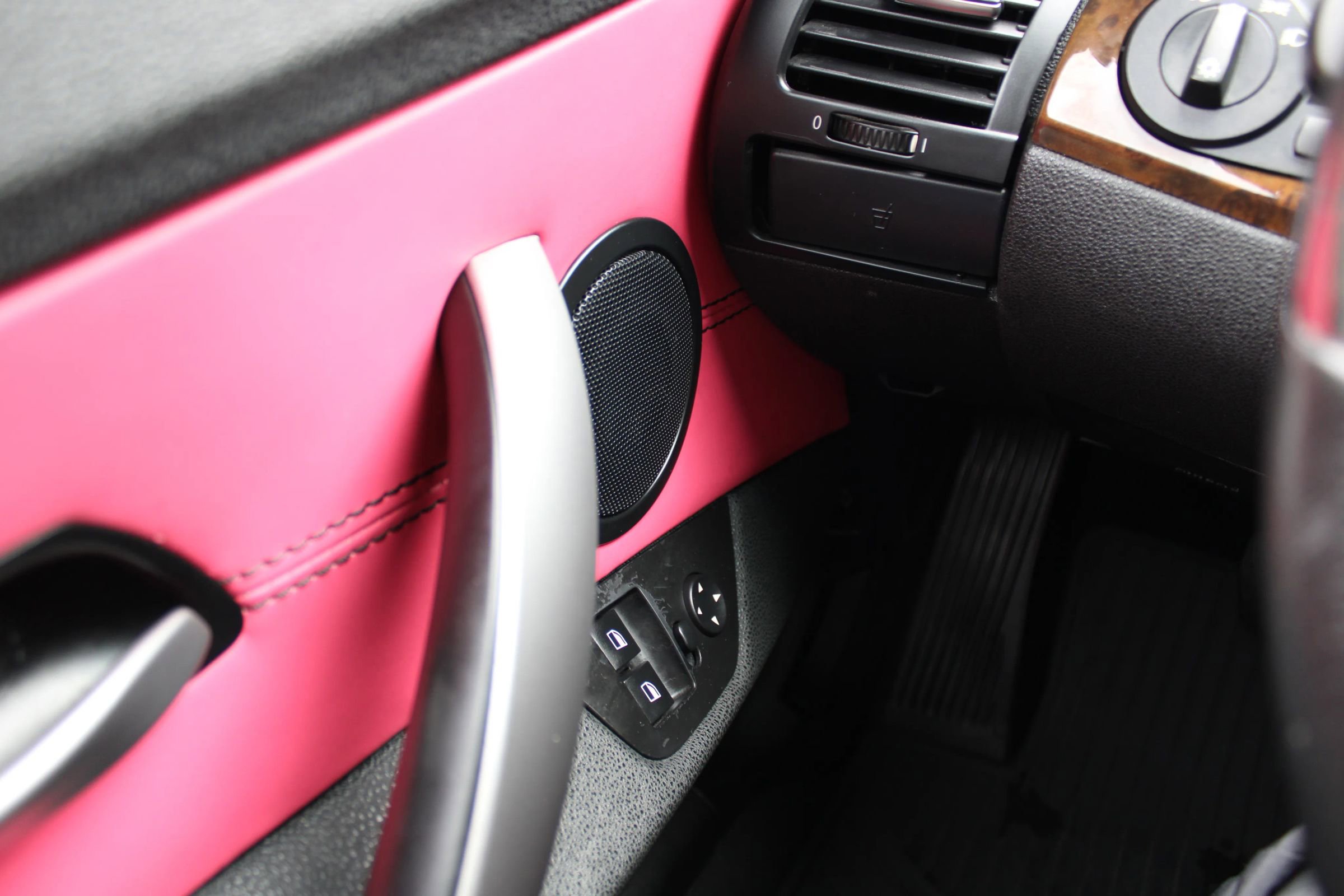 Used 2007 BMW Z4 3.0i image 22