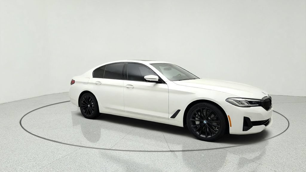 Used 2021 BMW 540i w/ Premium Package RWD image 3