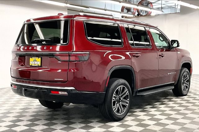 Used 2022 Jeep Wagoneer Series III AWD/4WD image 13