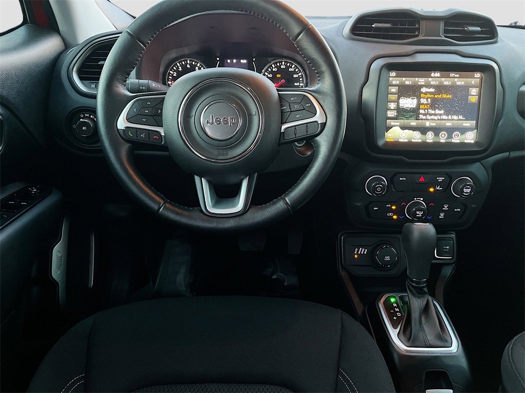 Used 2023 Jeep Renegade Latitude w/ Premium Group image 22