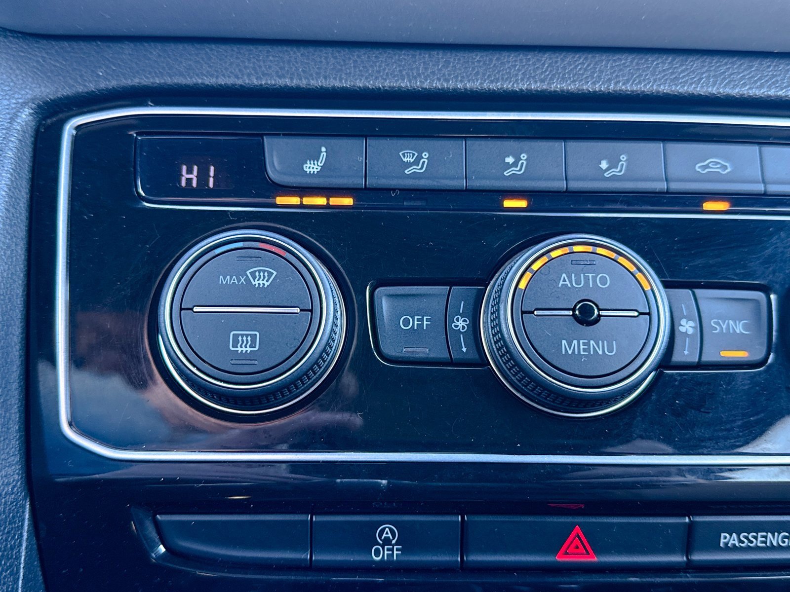 Used 2021 Volkswagen Atlas Cross Sport SEL image 30