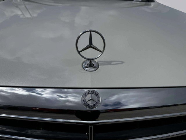 Used 2017 Mercedes-Benz S 550 Sedan image 11