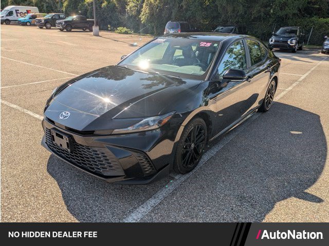 Used 2025 Toyota Camry SE