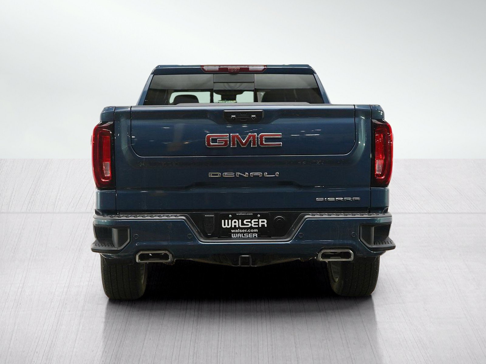 Used 2025 GMC Sierra 1500 Denali w/ Denali Reserve Package AWD/4WD image 4