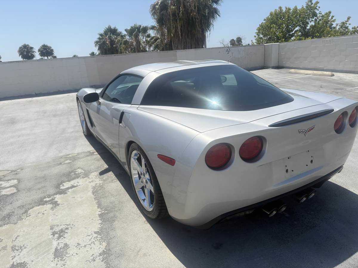 Used 2008 Chevrolet Corvette Coupe w/ Preferred Equipment Group RWD image 12