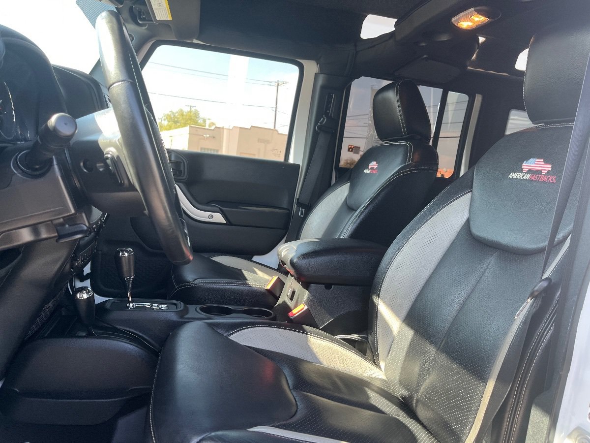 Used 2018 Jeep Wrangler Unlimited Rubicon w/ Connectivity Group AWD/4WD image 24
