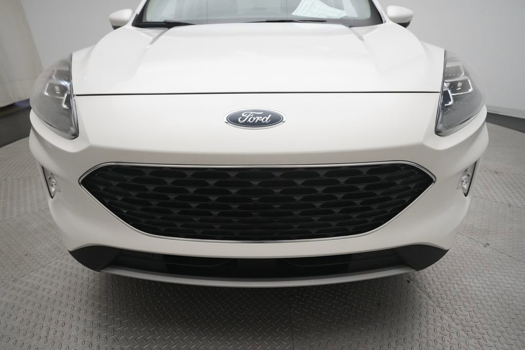 Used 2020 Ford Escape Titanium AWD/4WD image 22