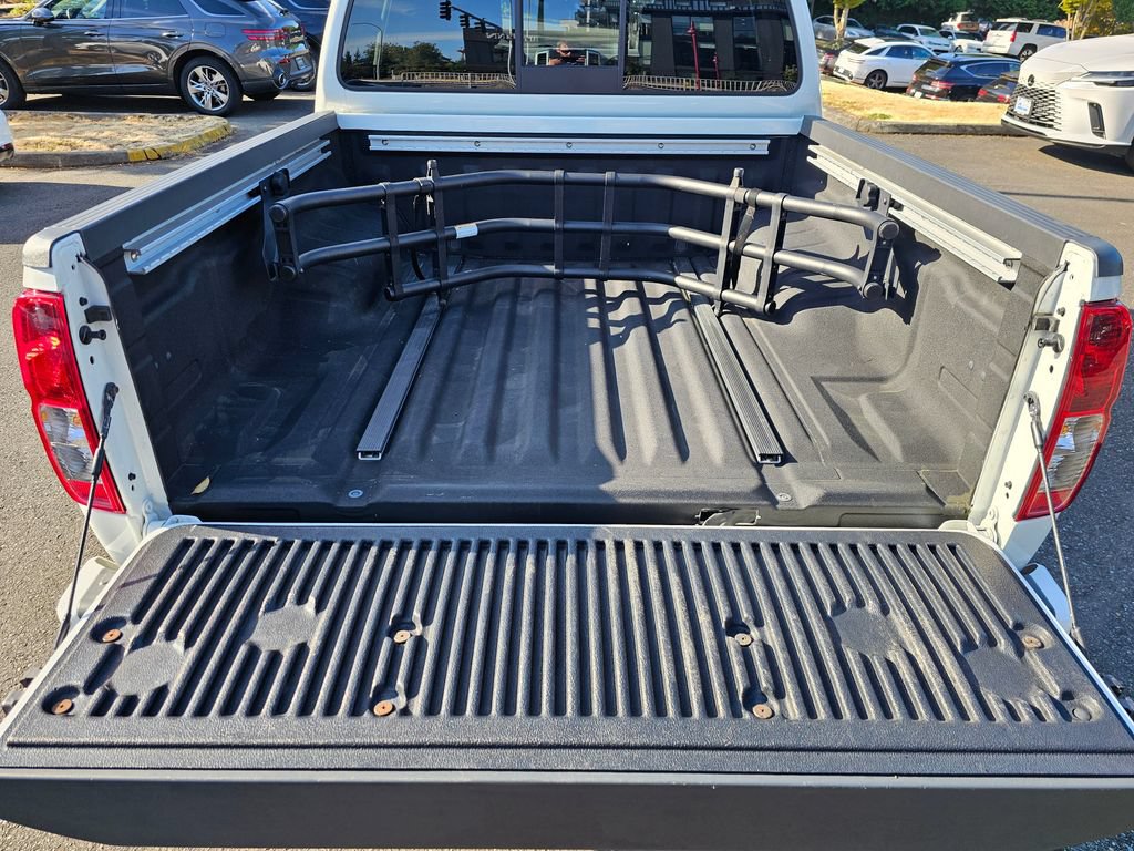 Used 2021 Nissan Frontier SV w/ Midnight Edition Floor Mats AWD/4WD image 22