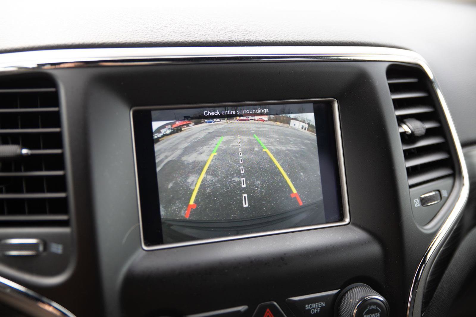 Used 2021 Jeep Grand Cherokee Laredo image 17