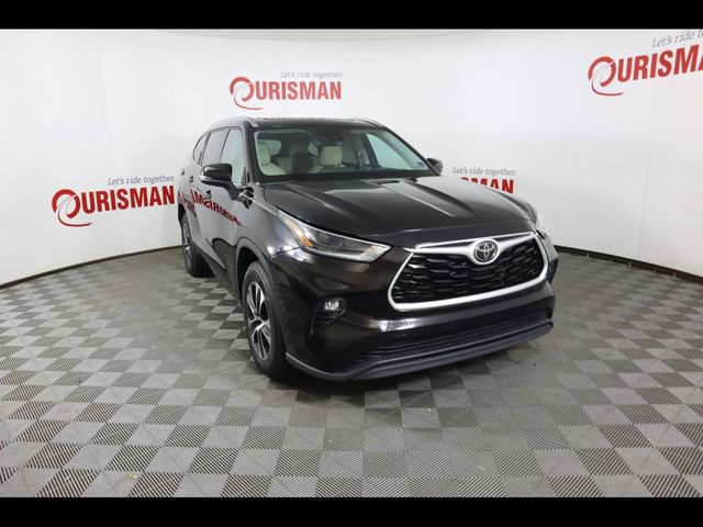 Used 2021 Toyota Highlander XLE image 22