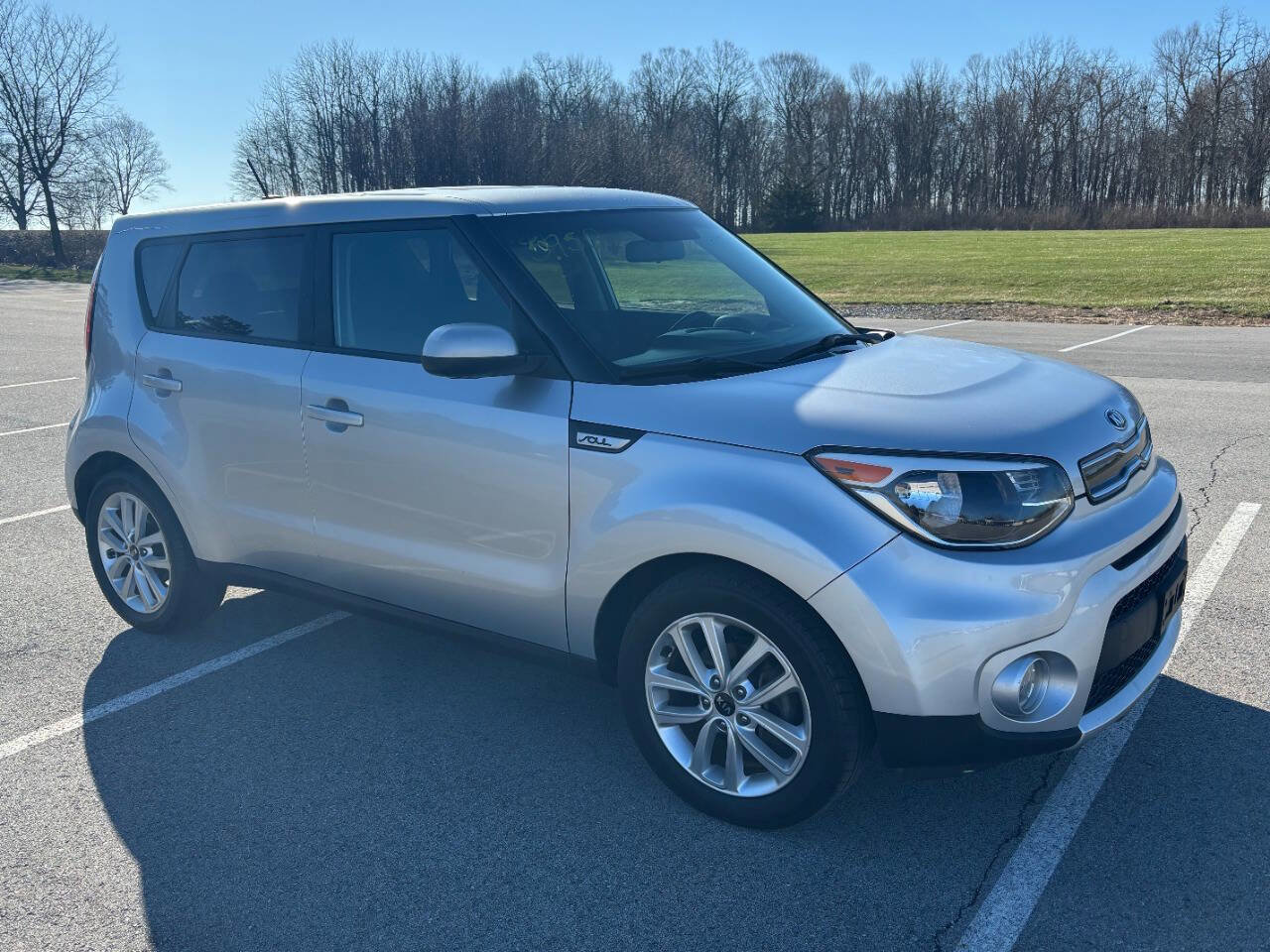 Used 2017 Kia Soul + image 4
