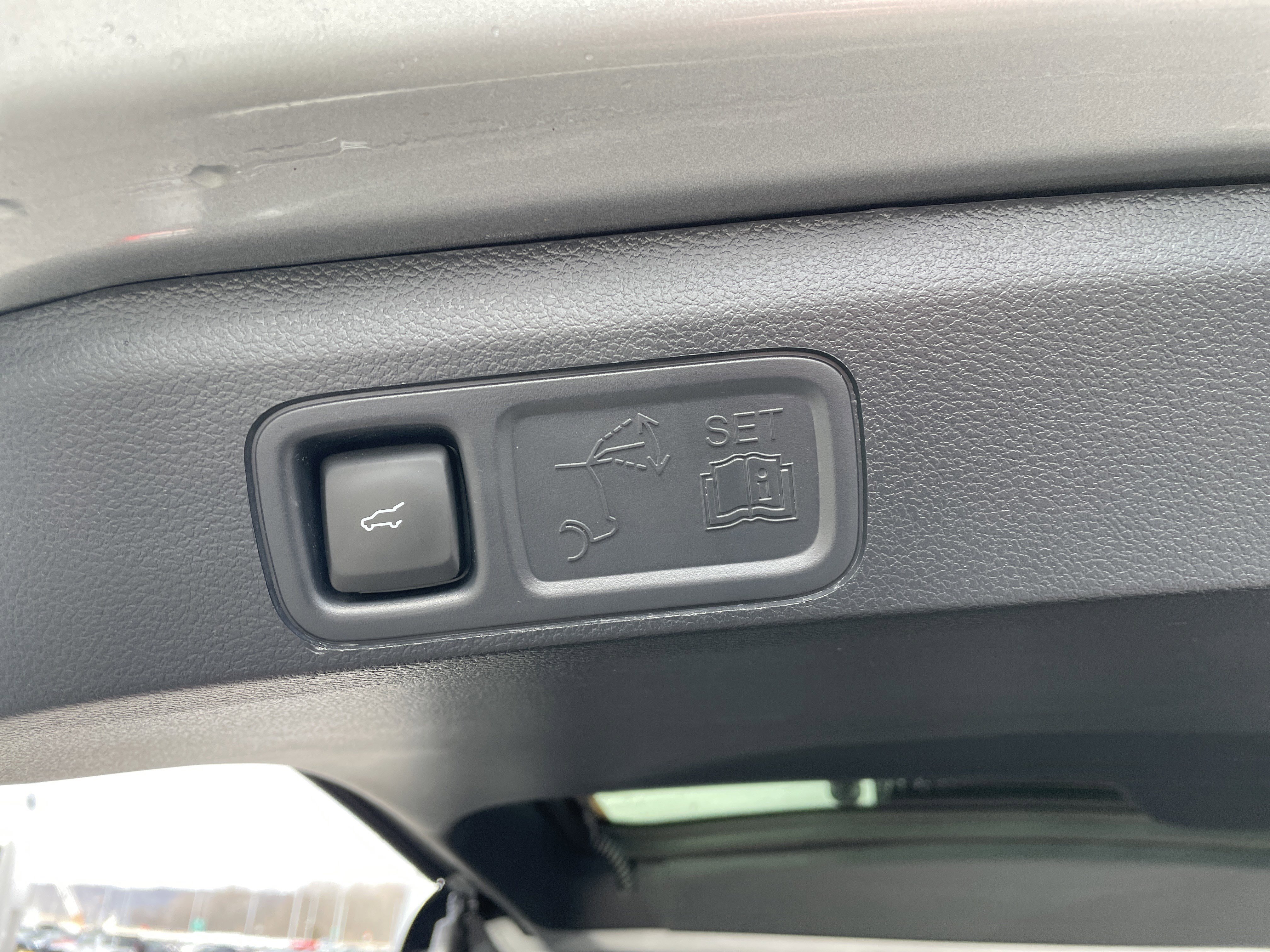 Used 2024 Ford Expedition Platinum image 20