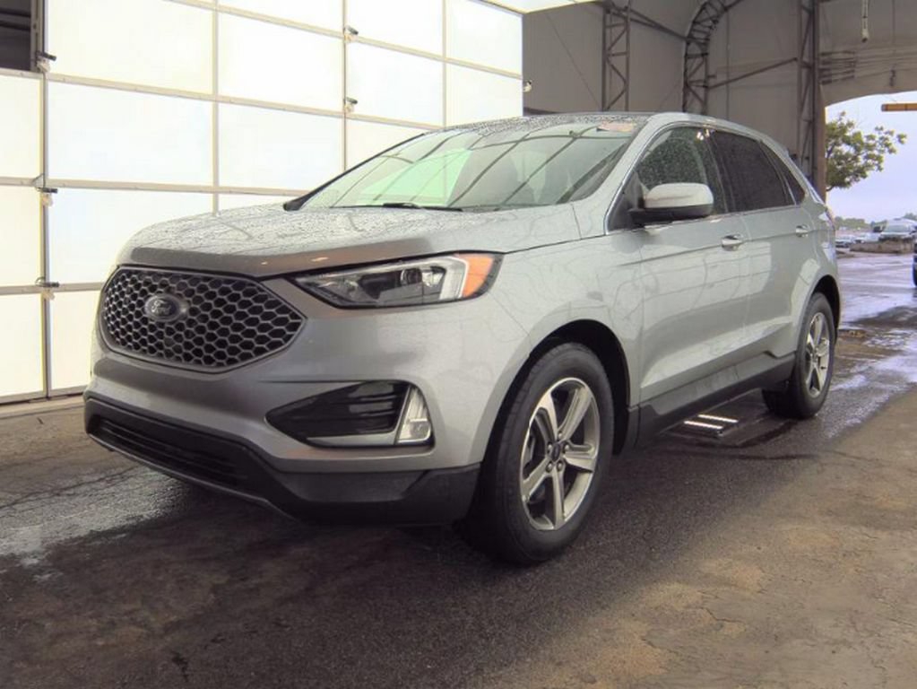 Used 2024 Ford Edge SEL w/ Convenience Package AWD/4WD image 2