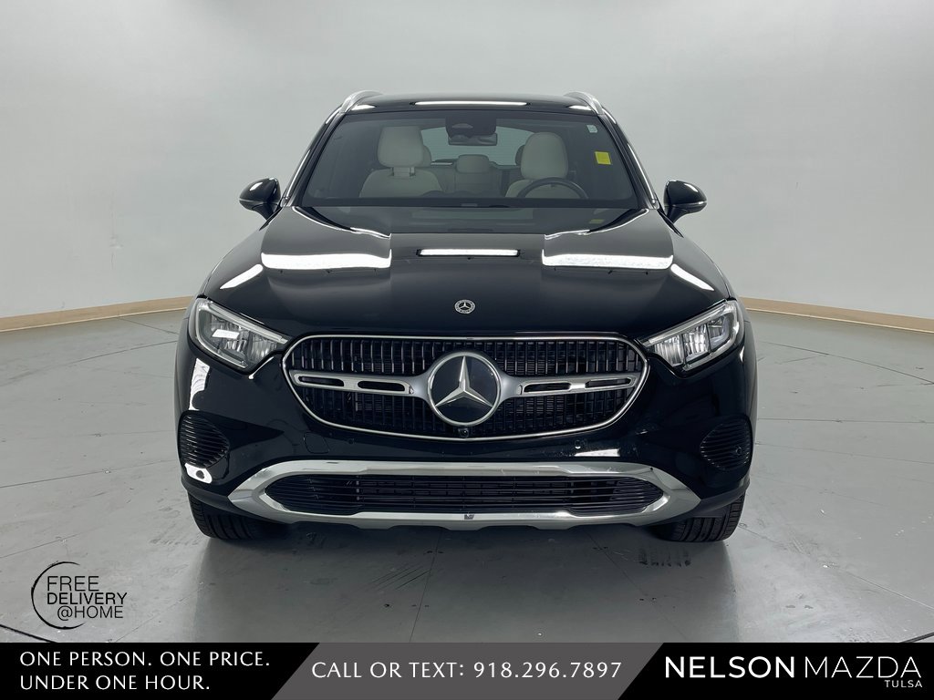 Used 2024 Mercedes-Benz GLC 300 4MATIC image 2