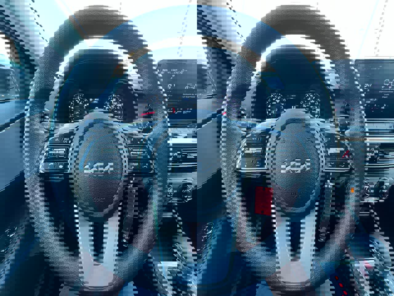 Certified 2022 Kia Forte LXS image 14