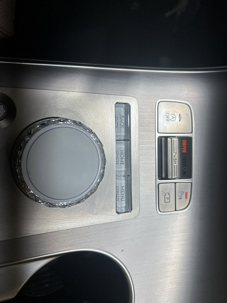 Used 2026 Genesis GV70 2.5T Advanced image 18