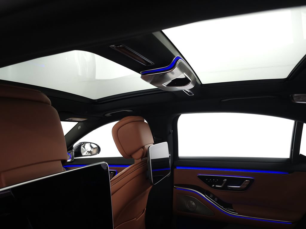 Certified 2025 Mercedes-Benz S 580e 4MATIC Sedan image 25
