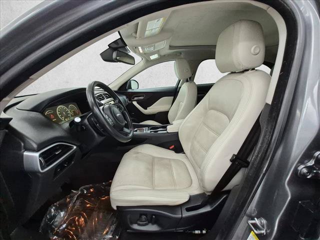 Used 2017 Jaguar F-PACE Prestige AWD/4WD image 17
