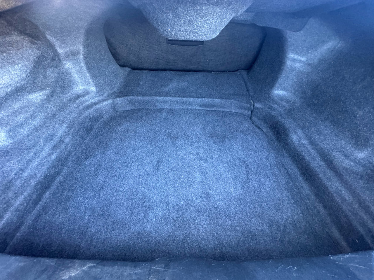 Used 2013 Lincoln MKS image 21