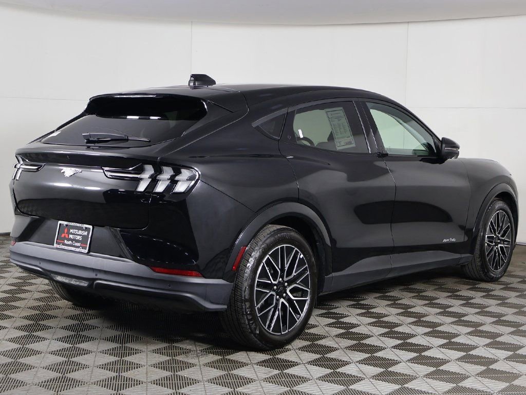 Used 2025 Ford Mustang Mach-E Premium image 12