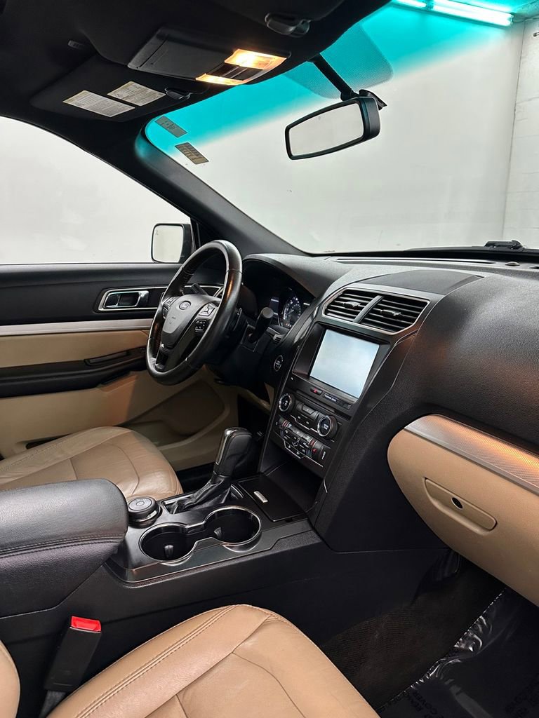 Used 2016 Ford Explorer XLT w/ Equipment Group 202A image 45