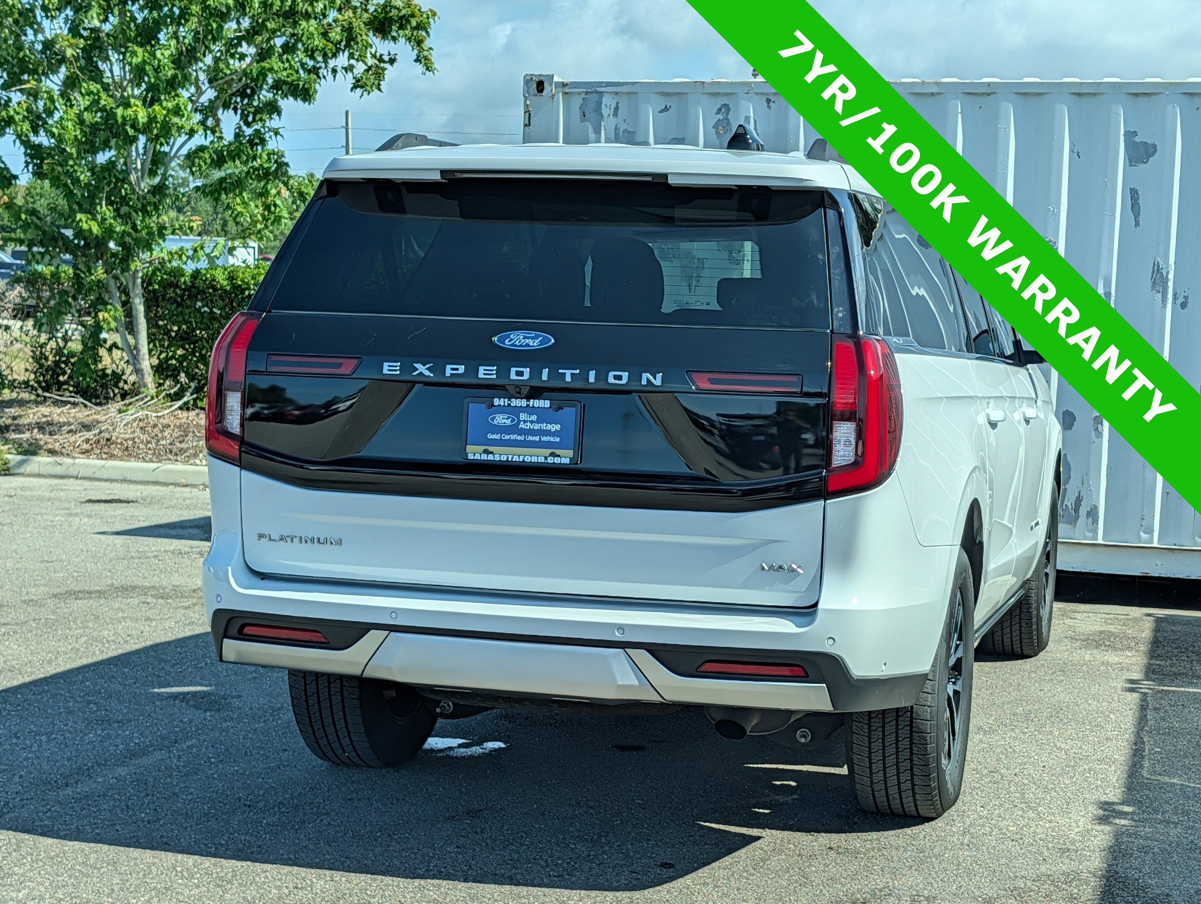 Certified 2025 Ford Expedition Max Platinum AWD/4WD image 4