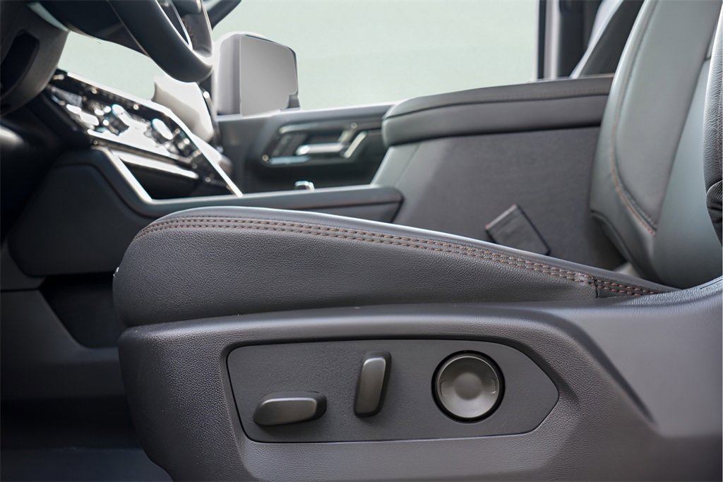 New 2026 GMC Sierra 2500 AT4 w/ AT4 Premium Plus Package image 18