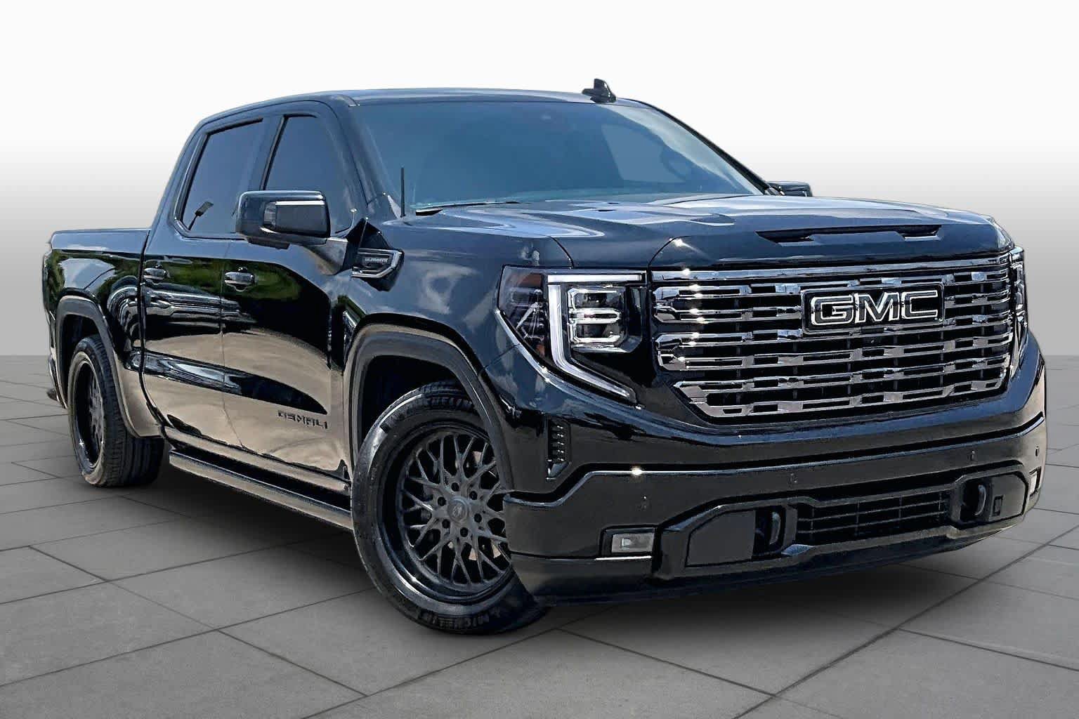 Certified 2025 GMC Sierra 1500 Denali Ultimate AWD/4WD image 5