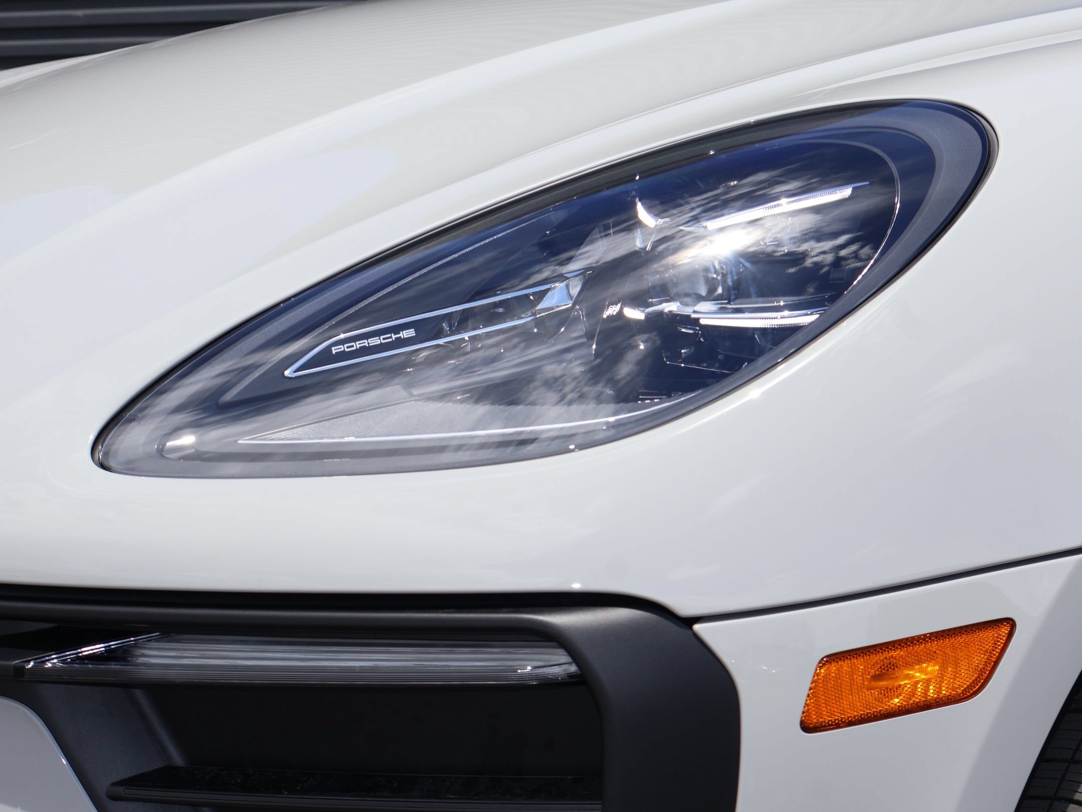 New 2026 Porsche Macan AWD/4WD image 12