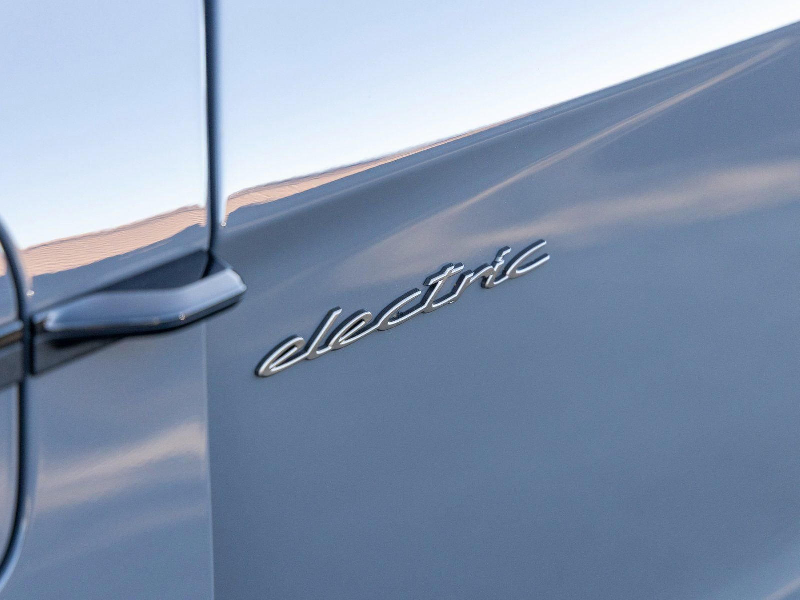 New 2026 Porsche Taycan Turbo AWD/4WD image 18