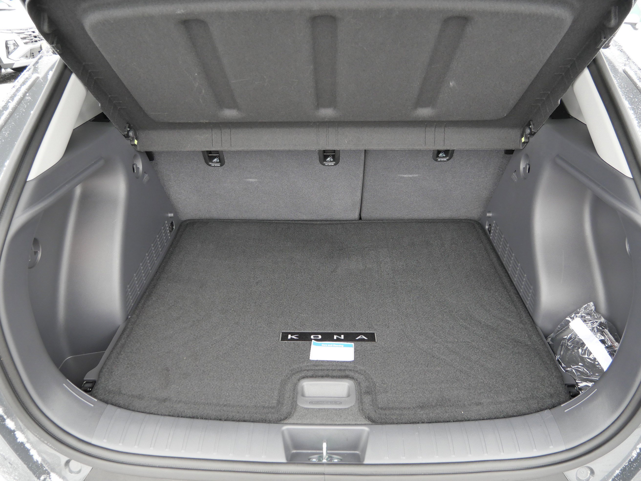 Certified 2025 Hyundai Kona SEL image 18