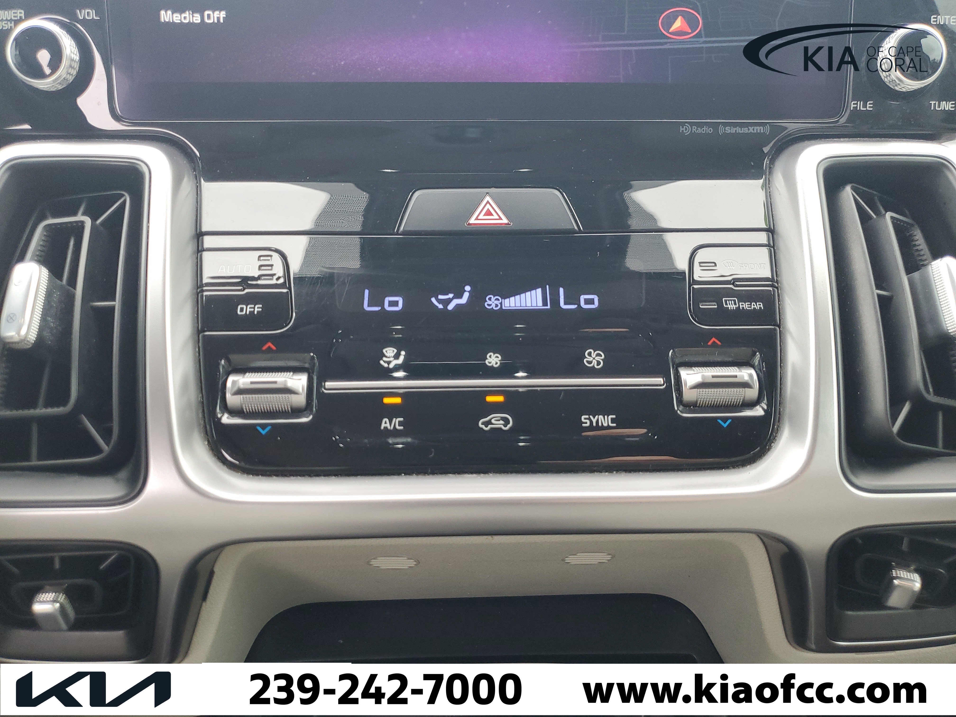 Used 2023 Kia Sorento S w/ Panoramic Sunroof Package FWD image 18