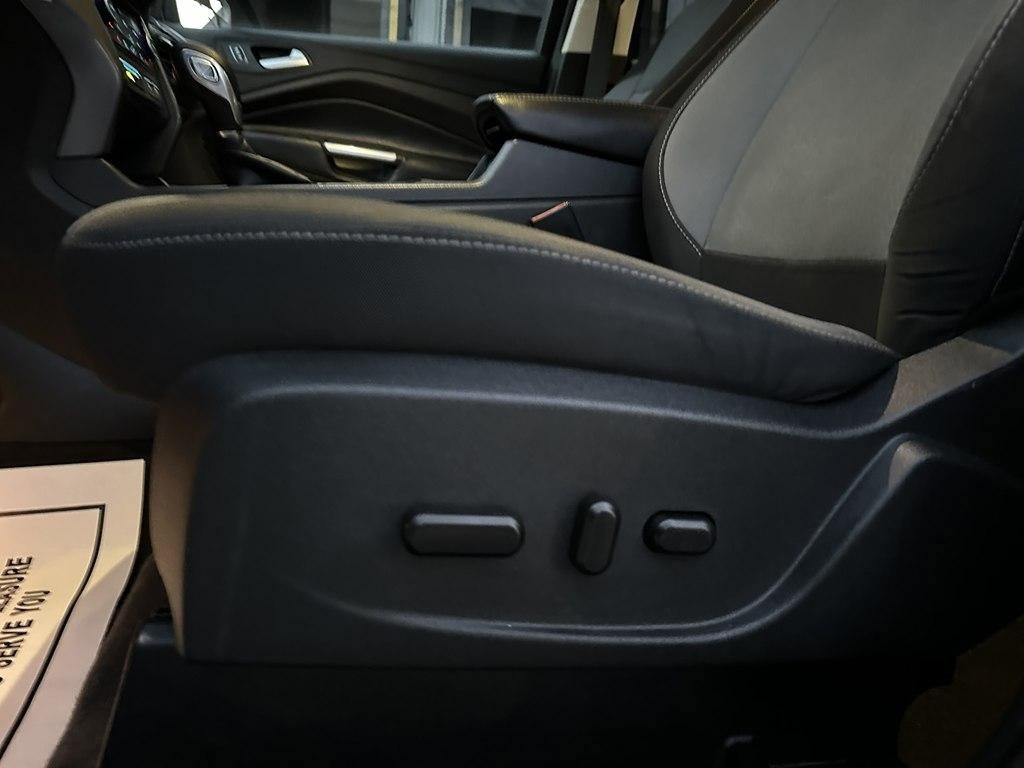 Used 2018 Ford Escape SE FWD image 20