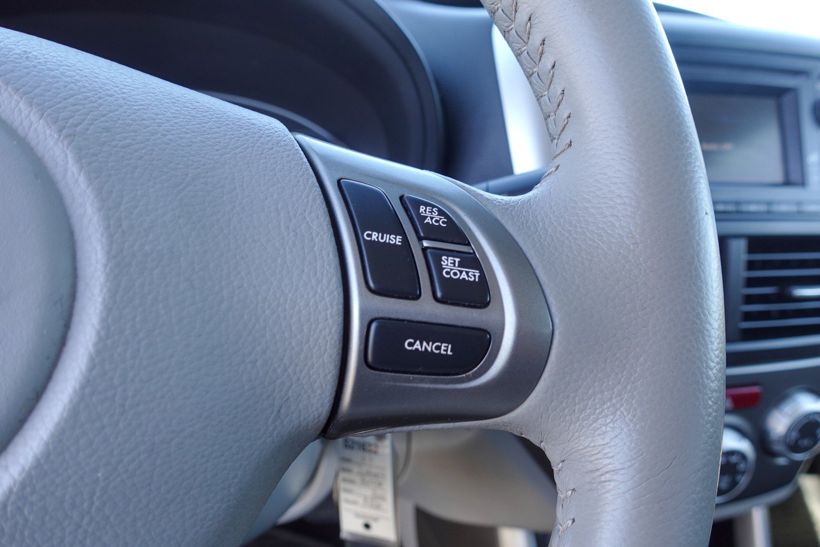 Used 2011 Subaru Forester 2.5X Limited AWD/4WD image 15