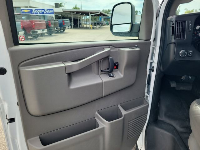 Used 2024 GMC Savana 2500 w/ Driver Convenience Package RWD image 17