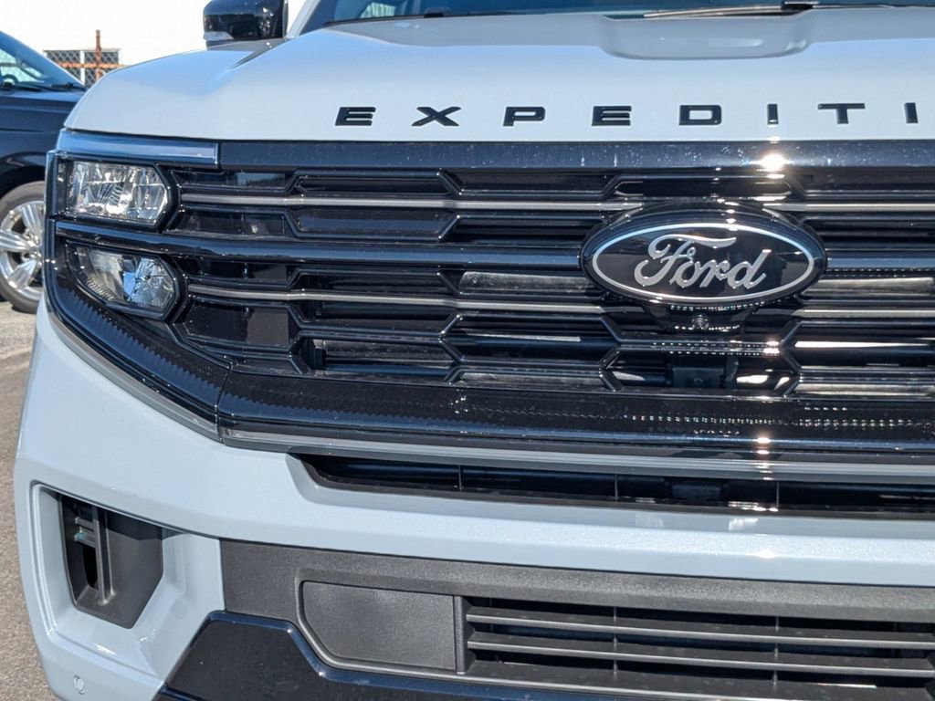 New 2025 Ford Expedition Max Platinum w/ Stealth Performance Package image 10