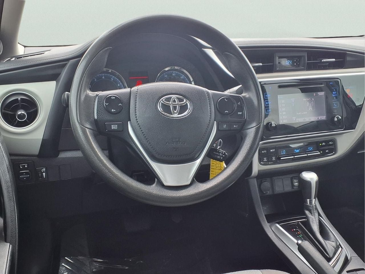 Certified 2019 Toyota Corolla LE FWD image 11