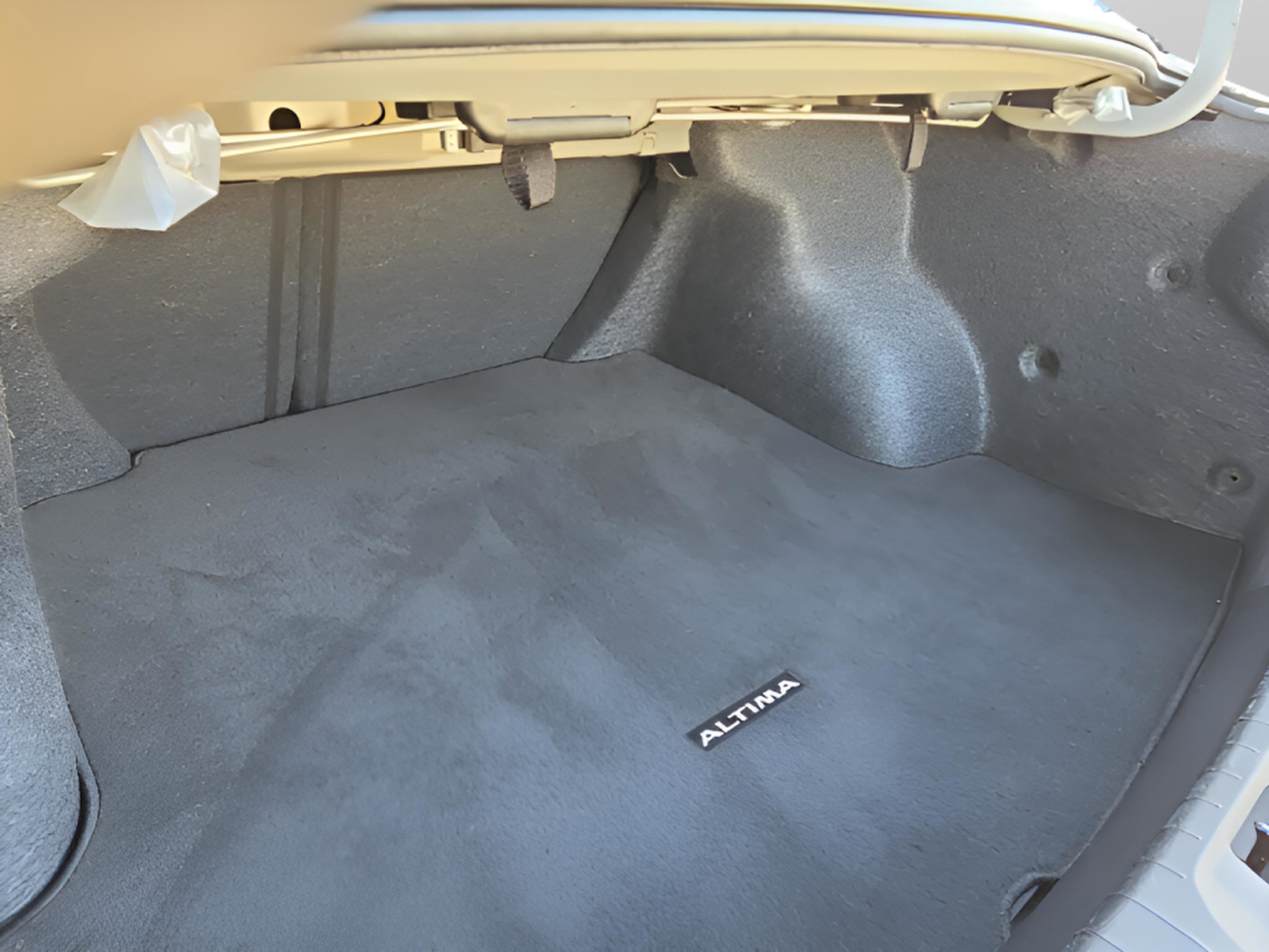 Used 2024 Nissan Altima 2.5 SV image 29