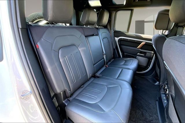 Used 2024 Land Rover Defender 110 X AWD/4WD image 23