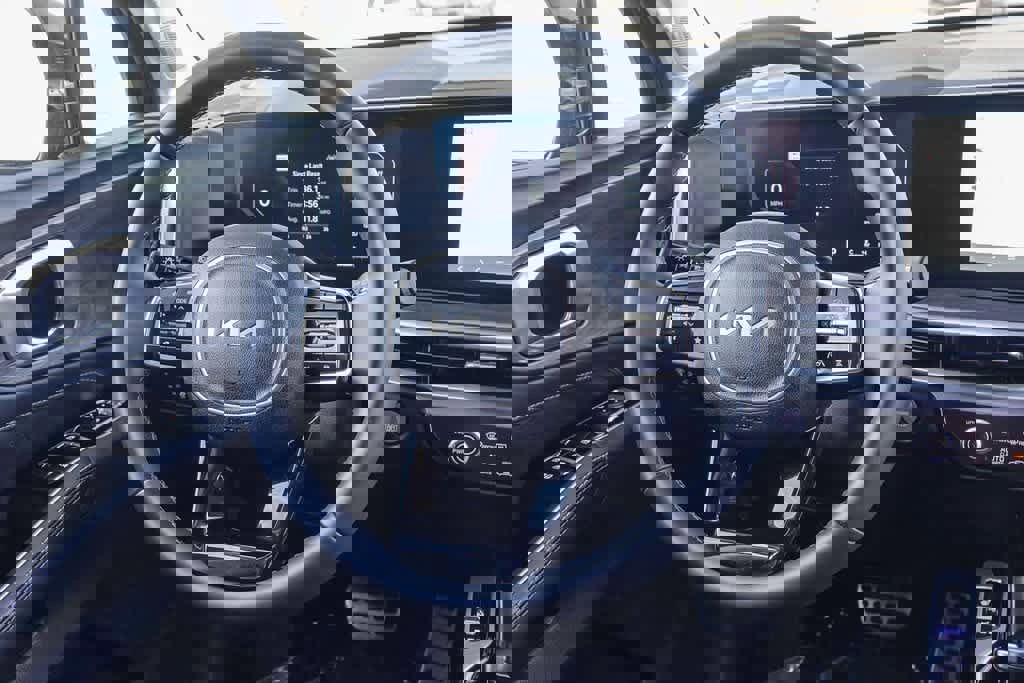 Certified 2024 Kia Sorento SX image 14