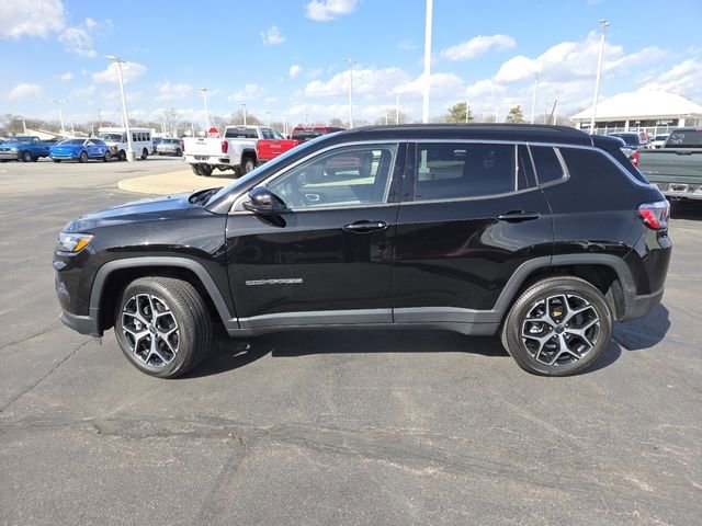 Used 2026 Jeep Compass Limited AWD/4WD image 22