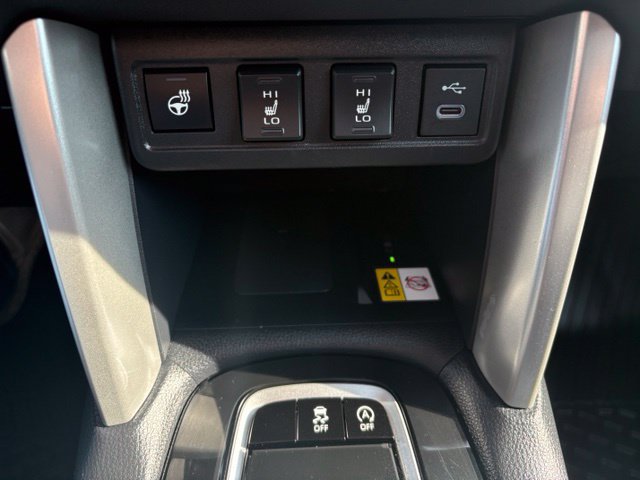 Used 2023 Toyota Corolla Cross XLE AWD/4WD image 30