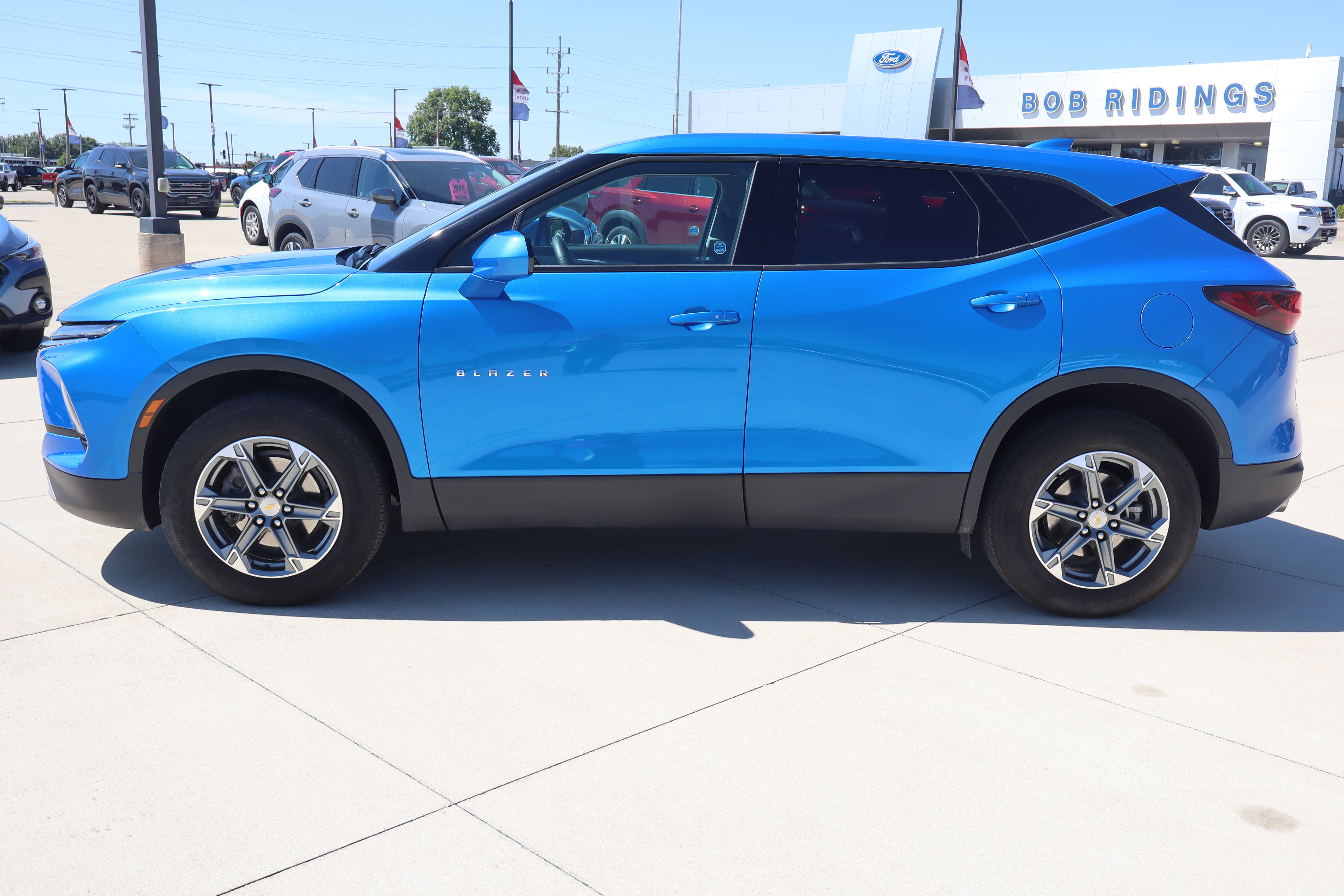 Used 2024 Chevrolet Blazer LT w/ LPO, Floor Liner Package FWD image 9