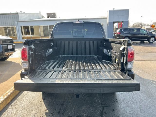 Used 2023 Toyota Tacoma TRD Off-Road w/ Advanced Technology Package image 9