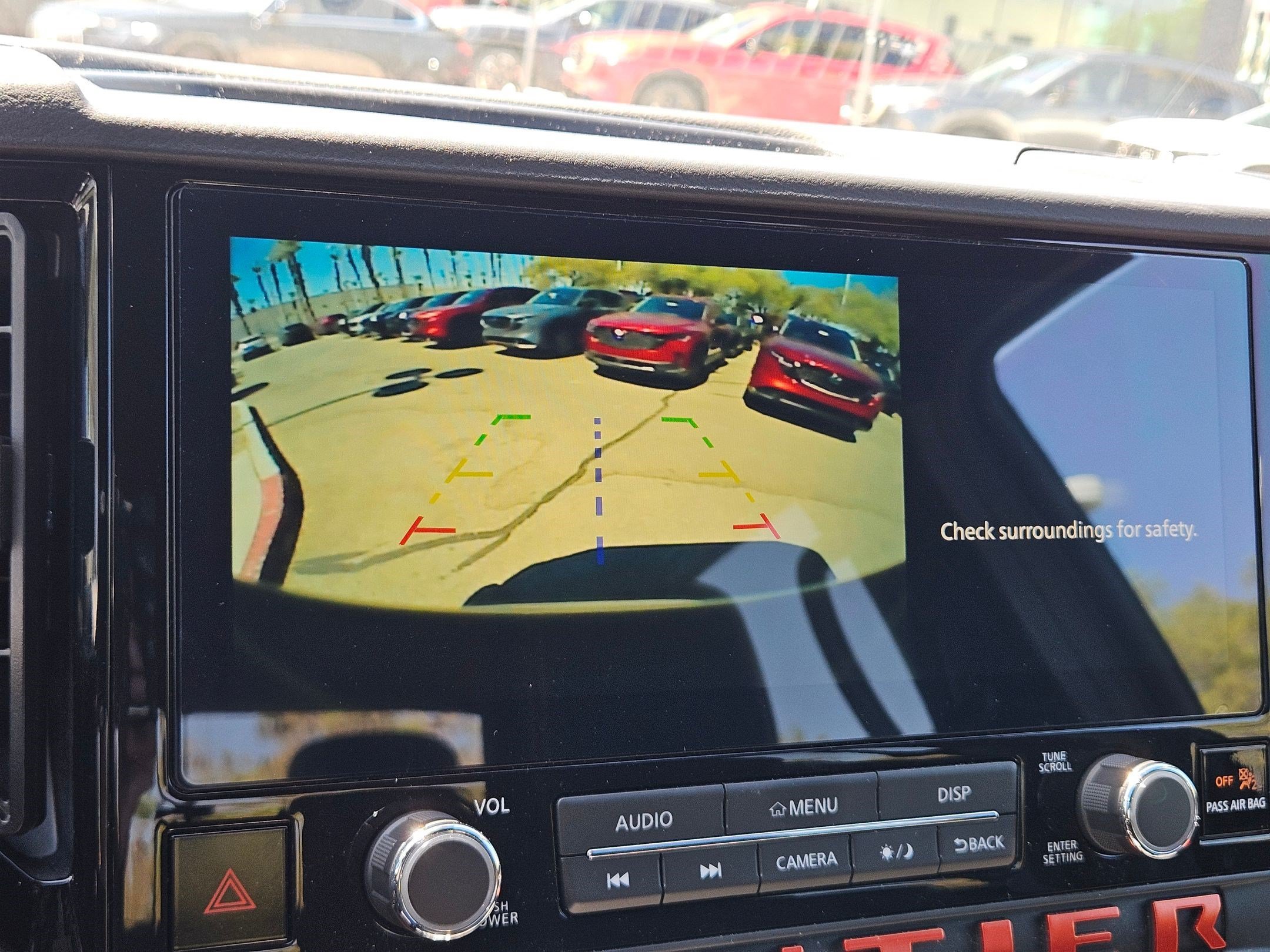 Used 2025 Nissan Frontier PRO-4X AWD/4WD image 19
