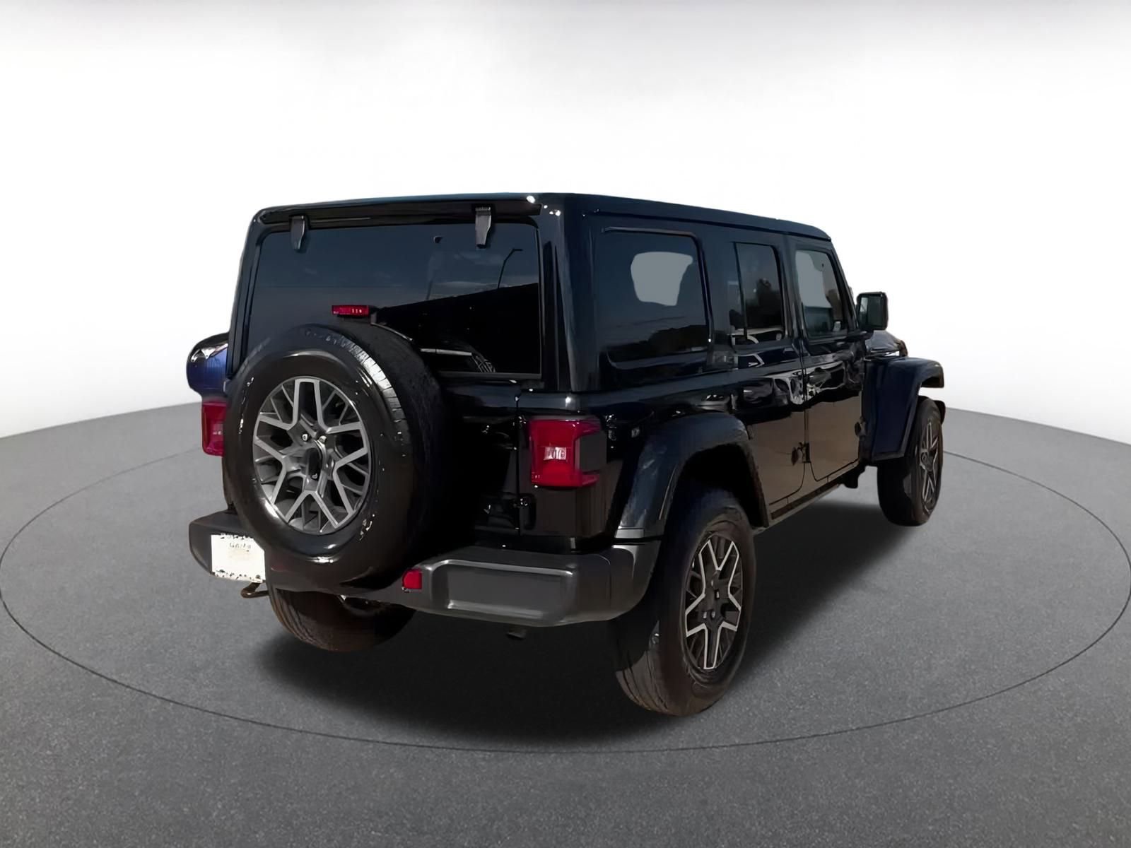 Used 2025 Jeep Wrangler Sahara image 10