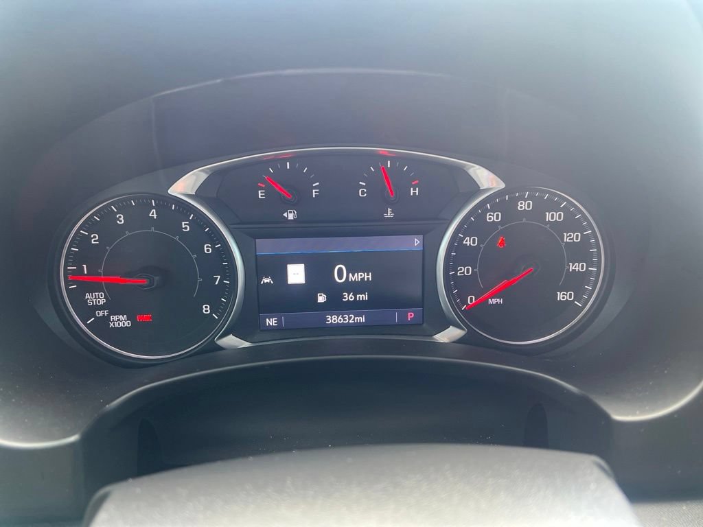 Used 2020 GMC Terrain Denali w/ Denali Premium Package FWD image 3