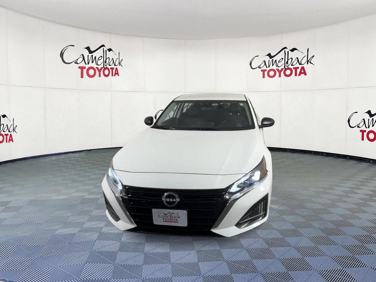 Used 2025 Nissan Altima 2.5 SV FWD image 6